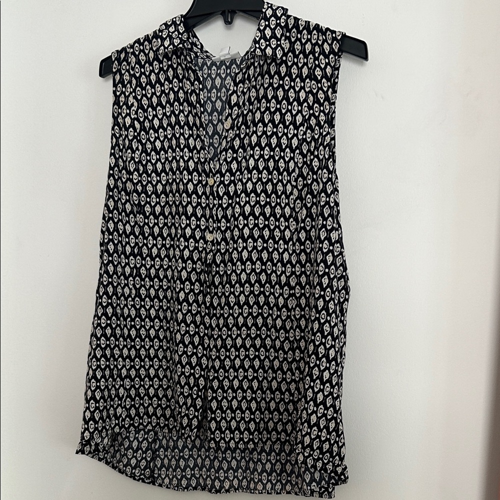 J. JILL Sleeveless Blouse with Black and White Pattern